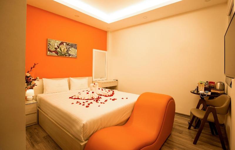Golden Hotel image