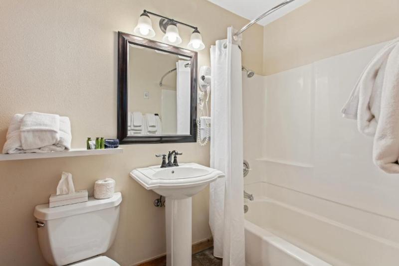 Discovery Lodge image