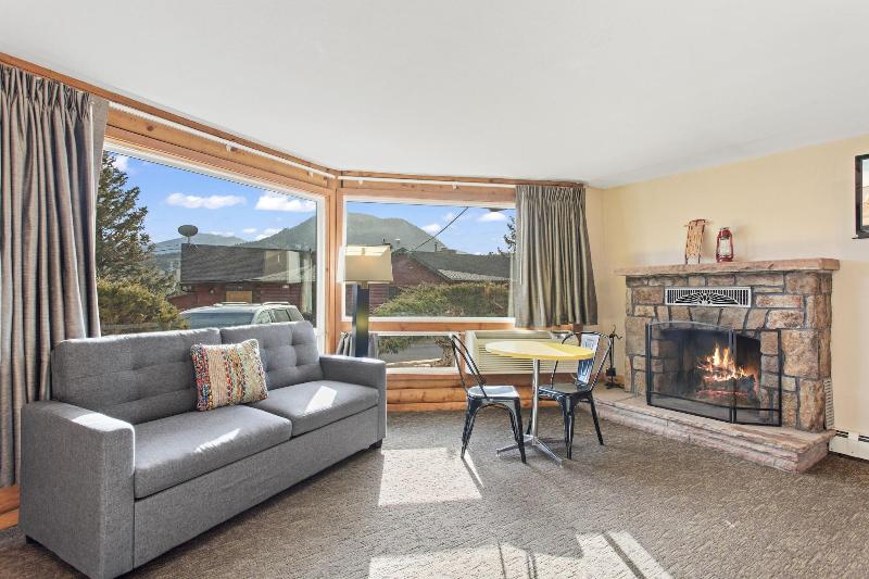Discovery Lodge image