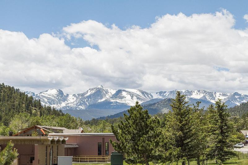 Discovery Lodge image
