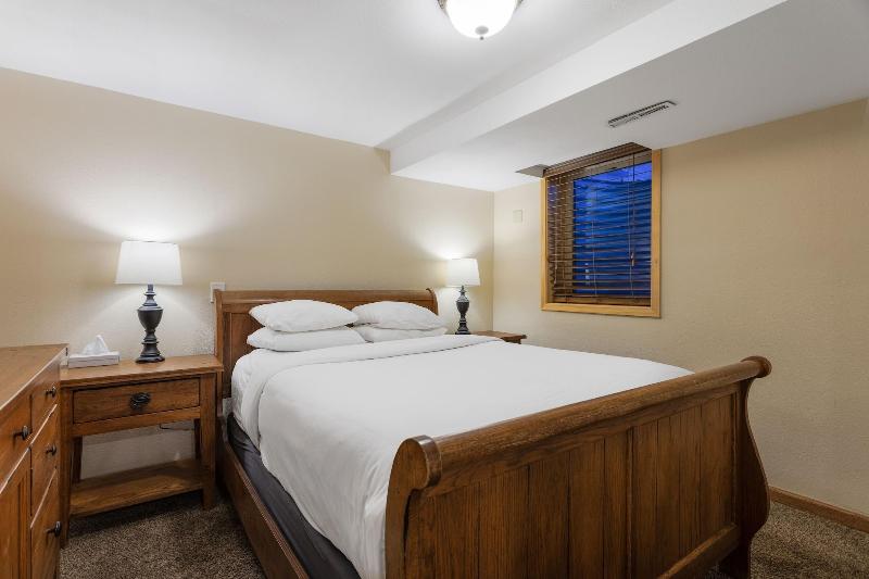Discovery Lodge image