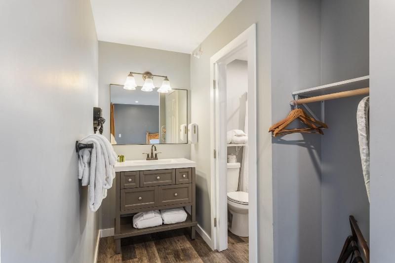 Discovery Lodge image