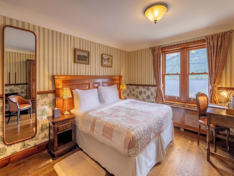 The Whispering Pine Lodge image