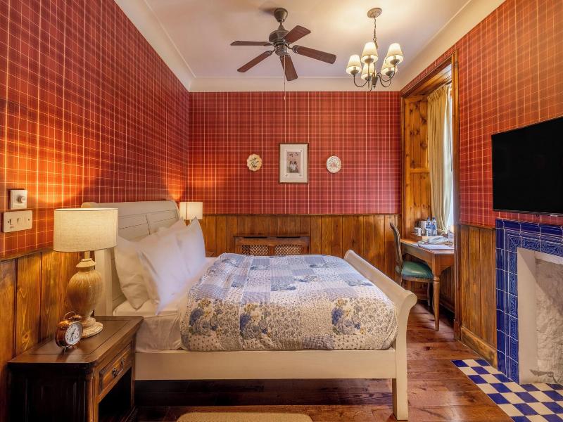 The Whispering Pine Lodge image