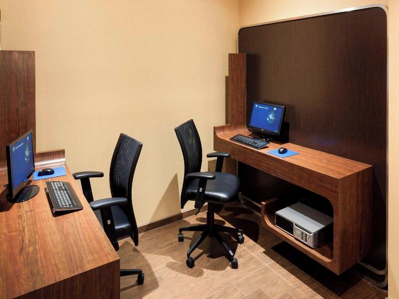 Towneplace Suites By Marriott Dallas Las Colinas image