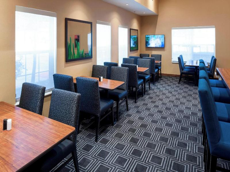 Towneplace Suites By Marriott Dallas Las Colinas image