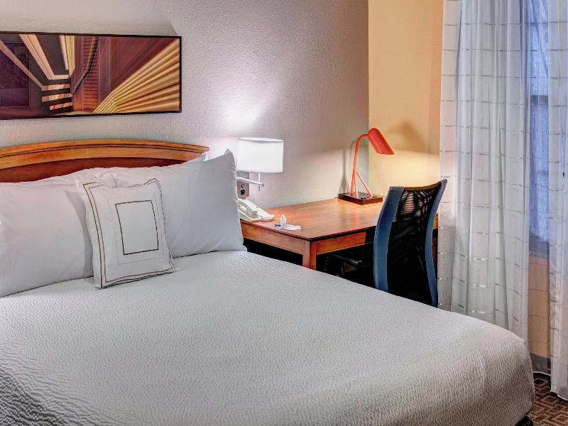 Towneplace Suites By Marriott Dallas Las Colinas image