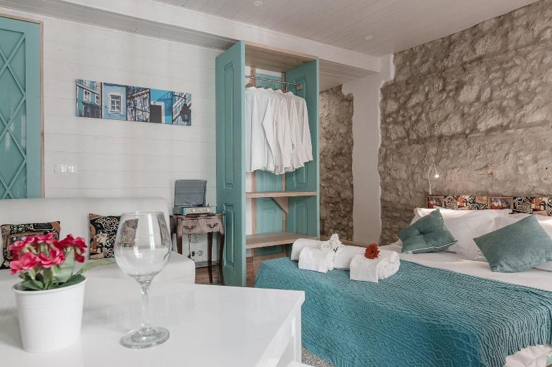 My Bairro Alto Suites image