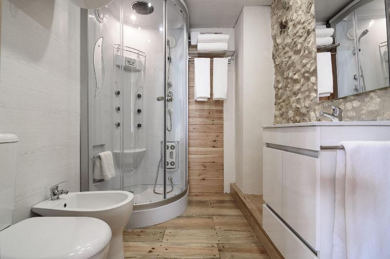 My Bairro Alto Suites image