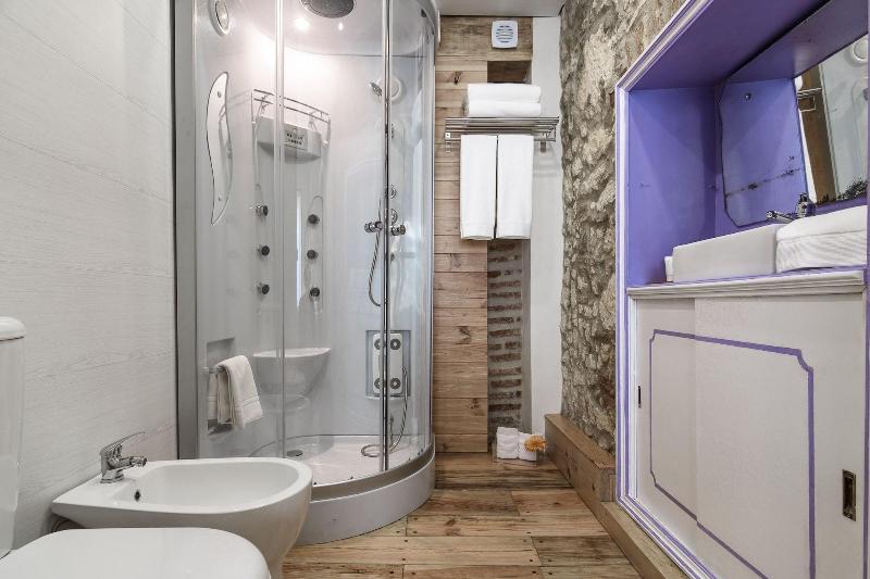 My Bairro Alto Suites image