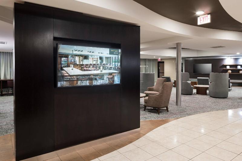 Courtyard By Marriott West Orange image