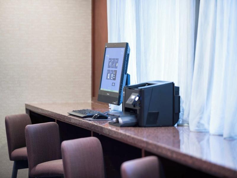 Courtyard By Marriott West Orange image