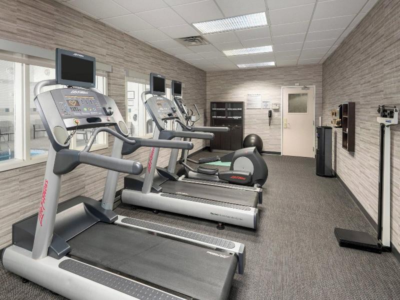 Courtyard By Marriott West Orange image