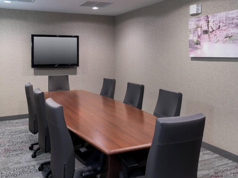 Courtyard By Marriott West Orange image
