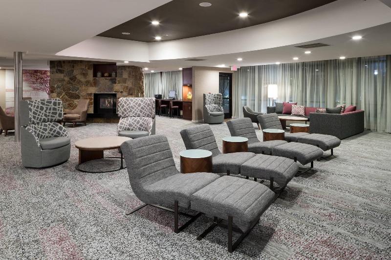 Courtyard By Marriott West Orange image