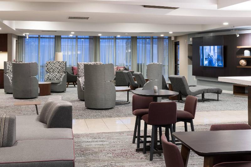 Courtyard By Marriott West Orange image