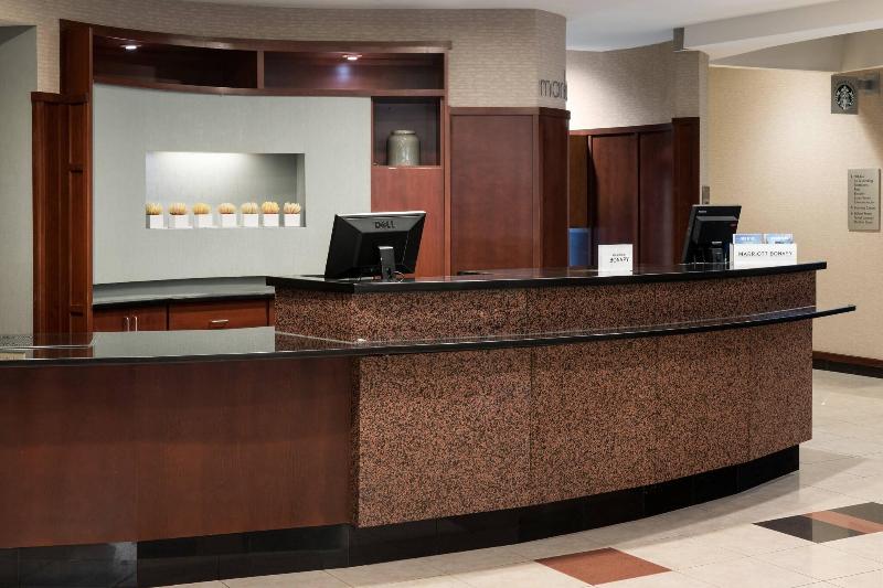 Courtyard By Marriott West Orange image