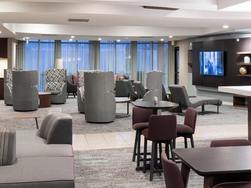 Courtyard By Marriott West Orange image