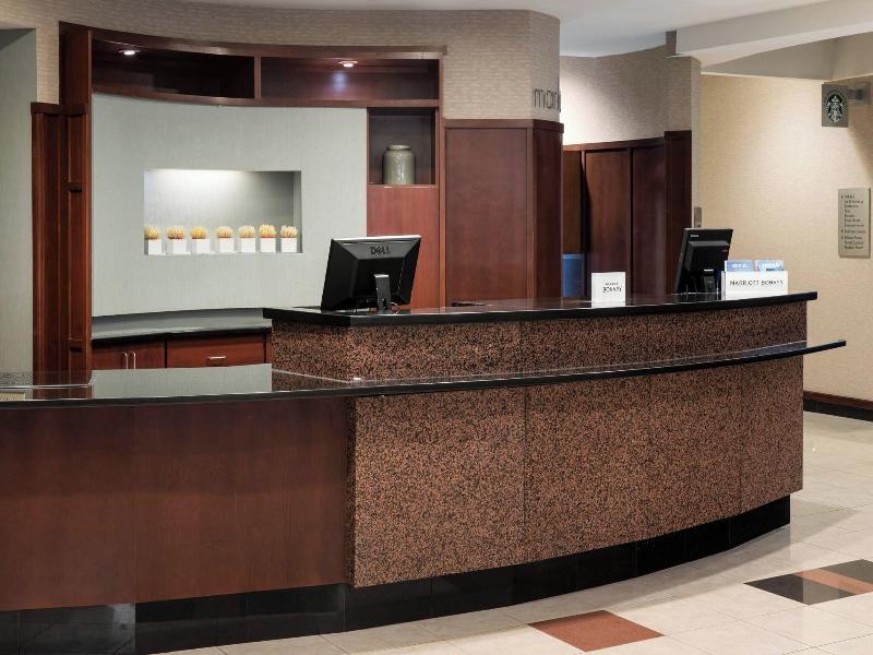 Courtyard By Marriott West Orange image