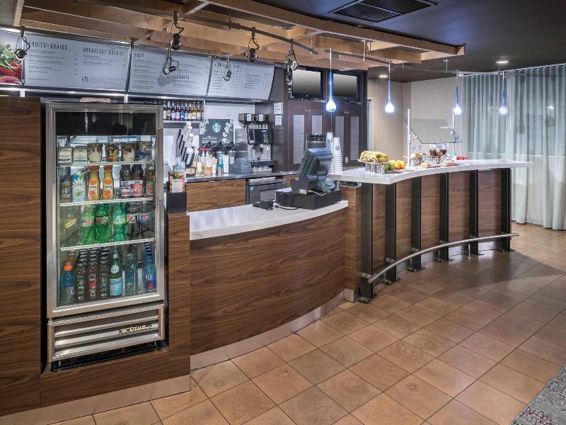 Courtyard By Marriott West Orange image