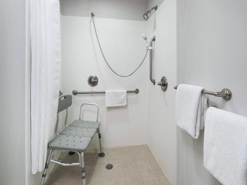 Courtyard By Marriott West Orange image