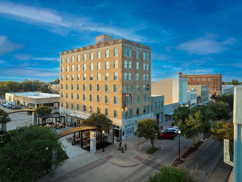 The LaSalle Hotel Bryan College Station Tribute 