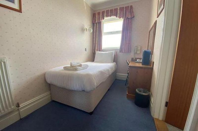 The Channel View Hotel image