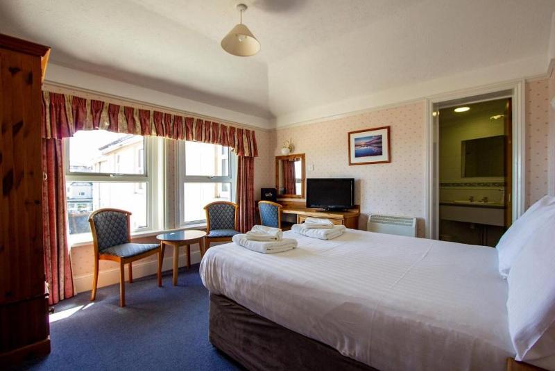 The Channel View Hotel image
