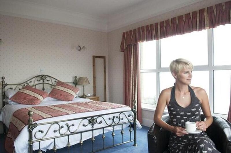 The Channel View Hotel image