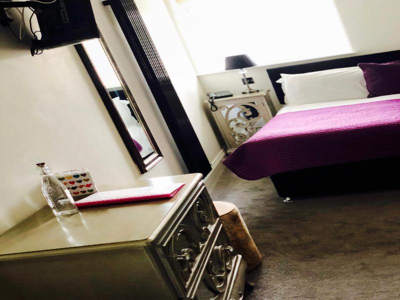 Ship Leopard Boutique Hotel image