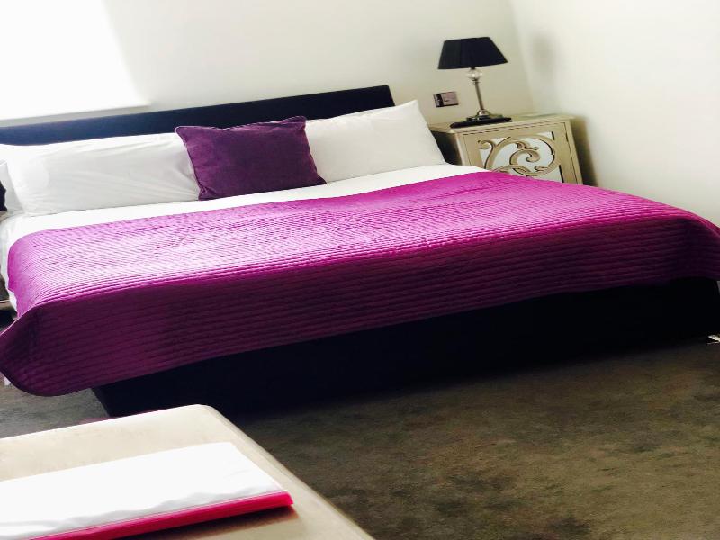 Ship Leopard Boutique Hotel image