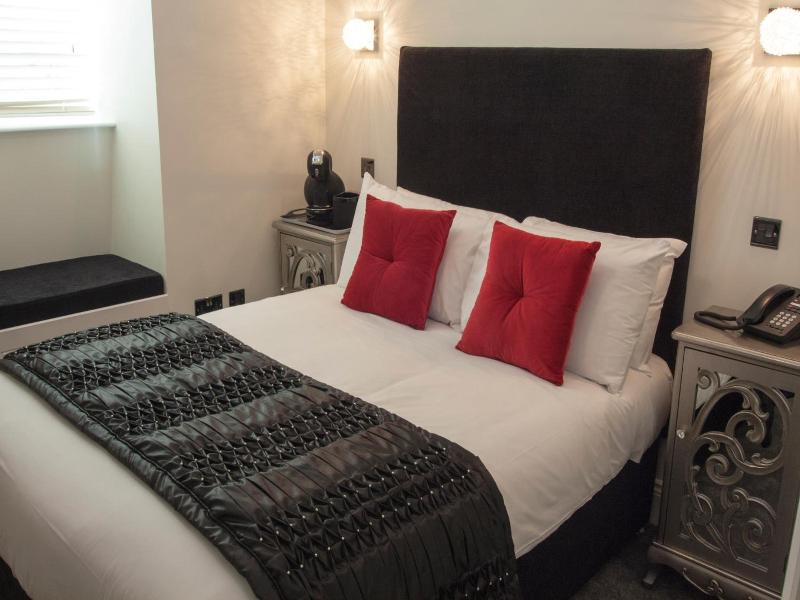 Ship Leopard Boutique Hotel image