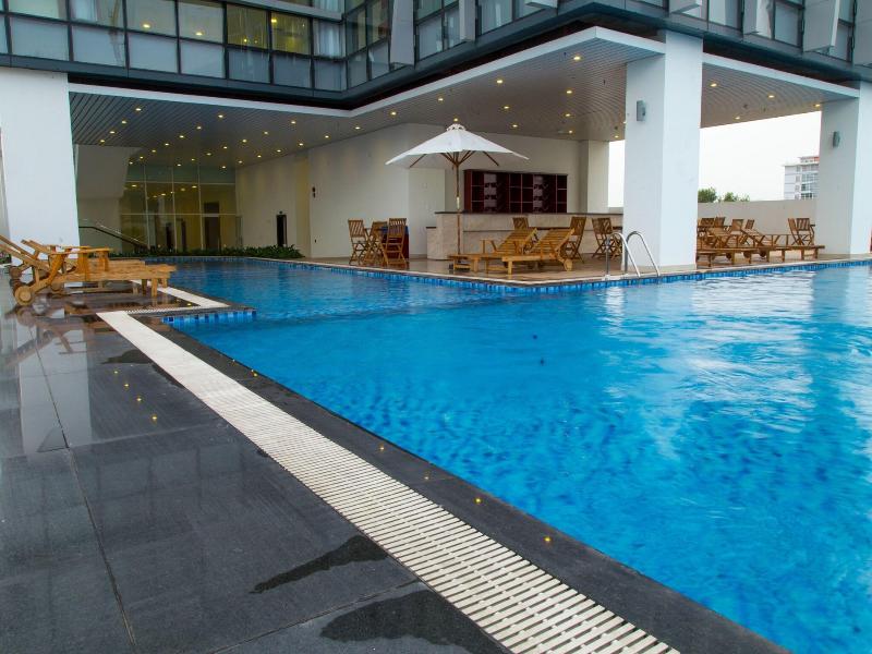 Danang Han River Hotel image