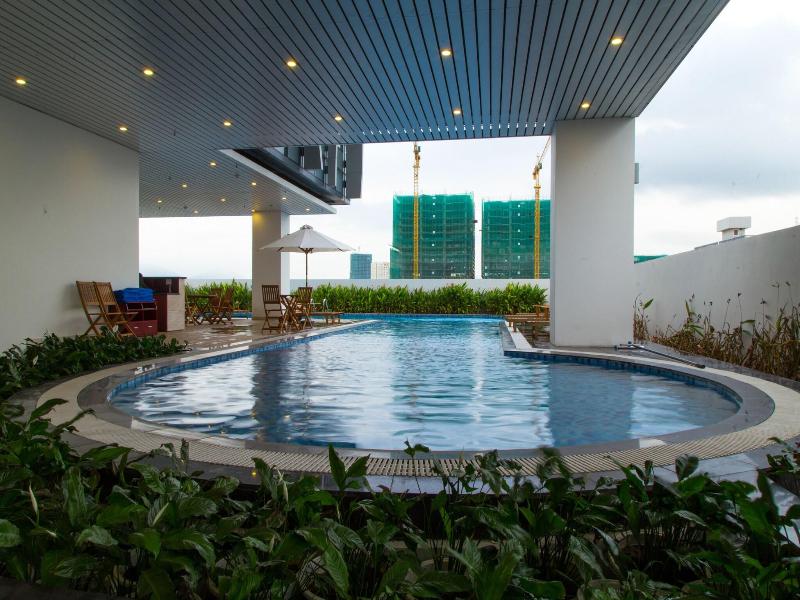 Danang Han River Hotel image