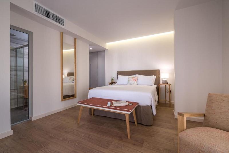 Glow Boutique Hotel & Suites image