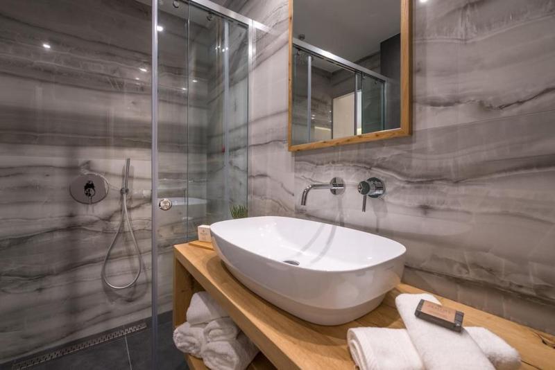 Glow Boutique Hotel & Suites image