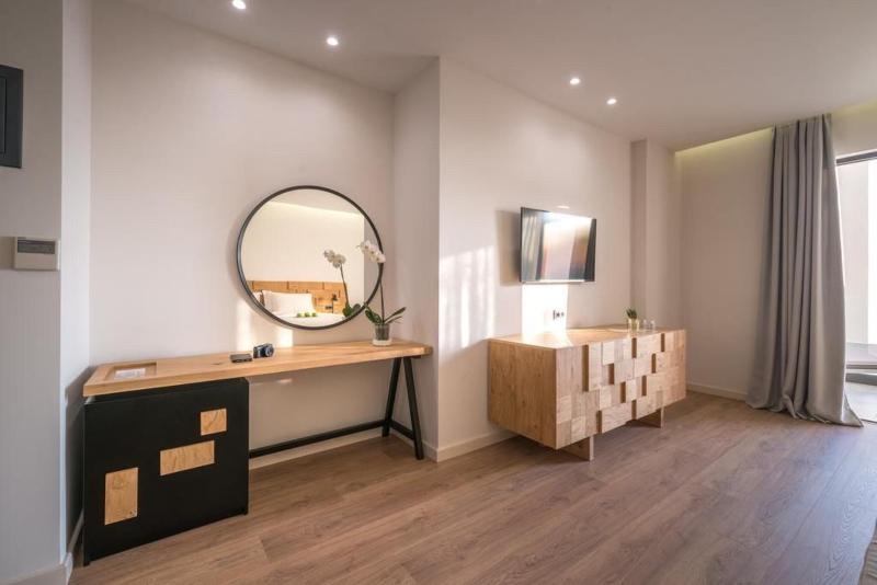 Glow Boutique Hotel & Suites image