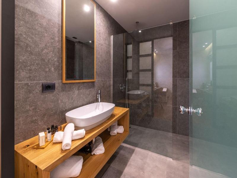Glow Boutique Hotel & Suites image