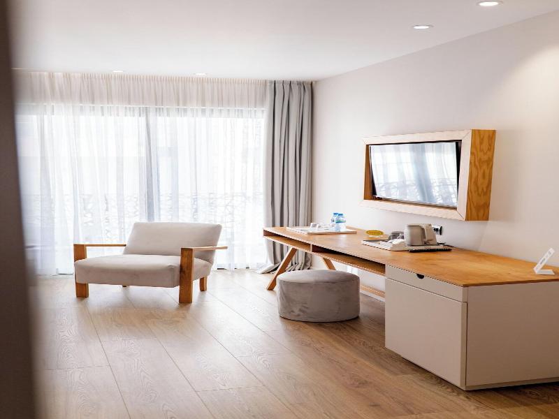 Glow Boutique Hotel & Suites image