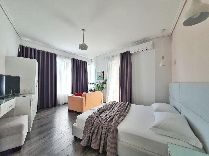 Hotel Joan image