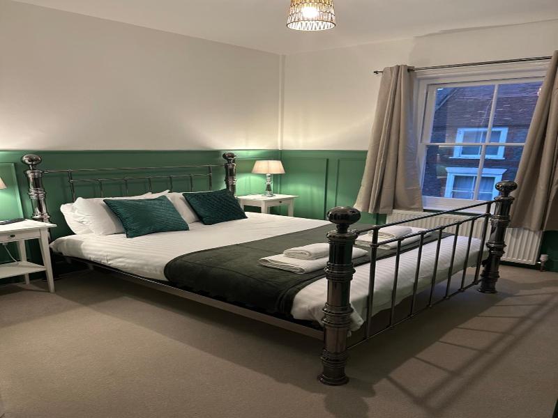 Waverley Inn image