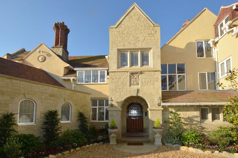 Haven Hall image