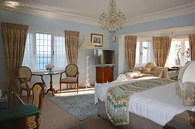 Haven Hall image