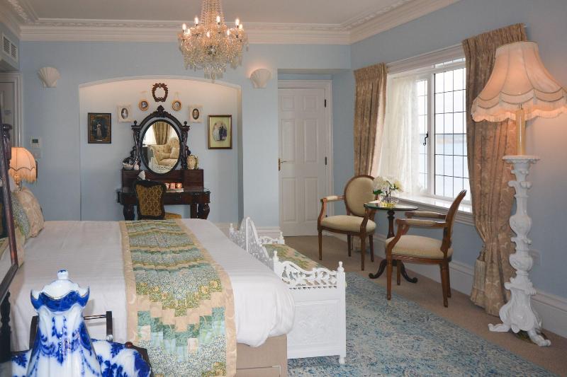 Haven Hall image