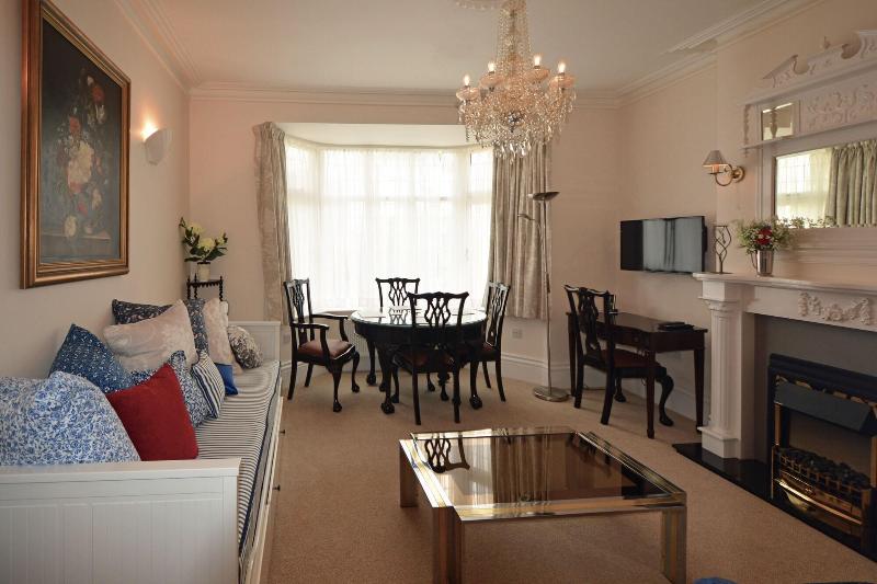 Haven Hall image
