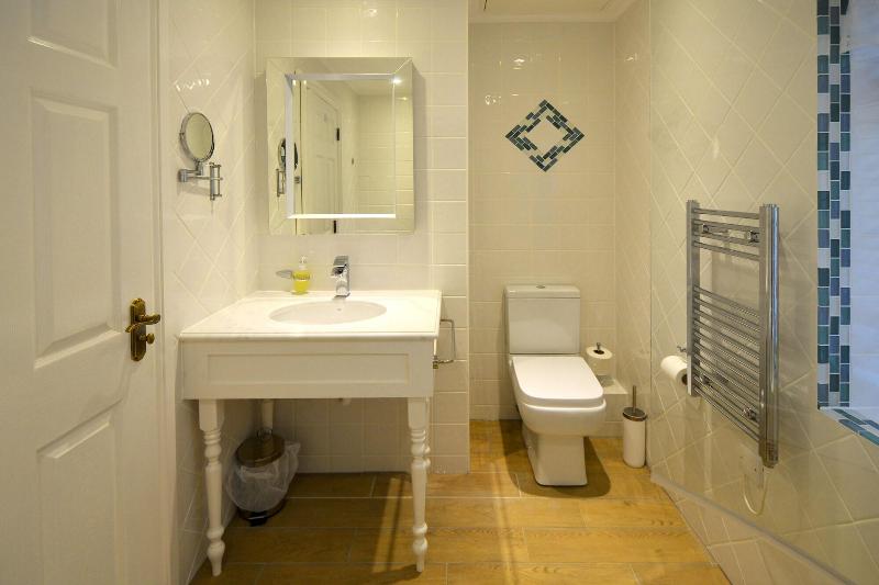 Haven Hall image