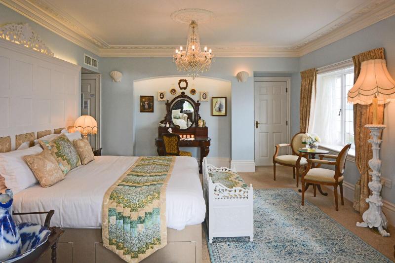 Haven Hall image