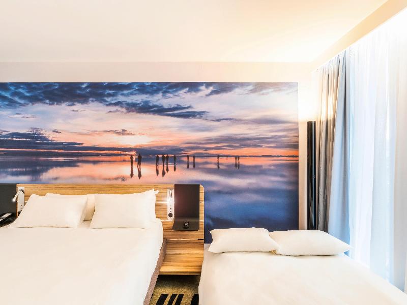 Novotel Leicester image