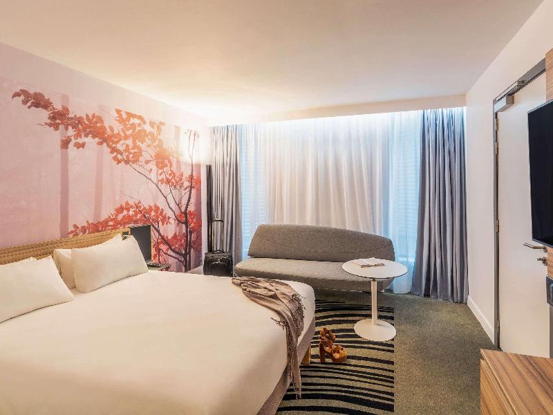Novotel Leicester image