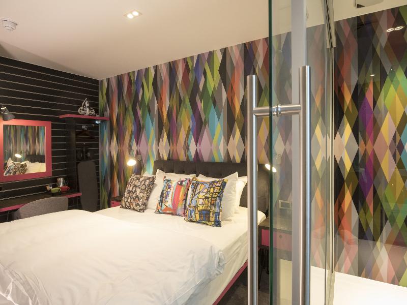 Village Hotel Bristol image